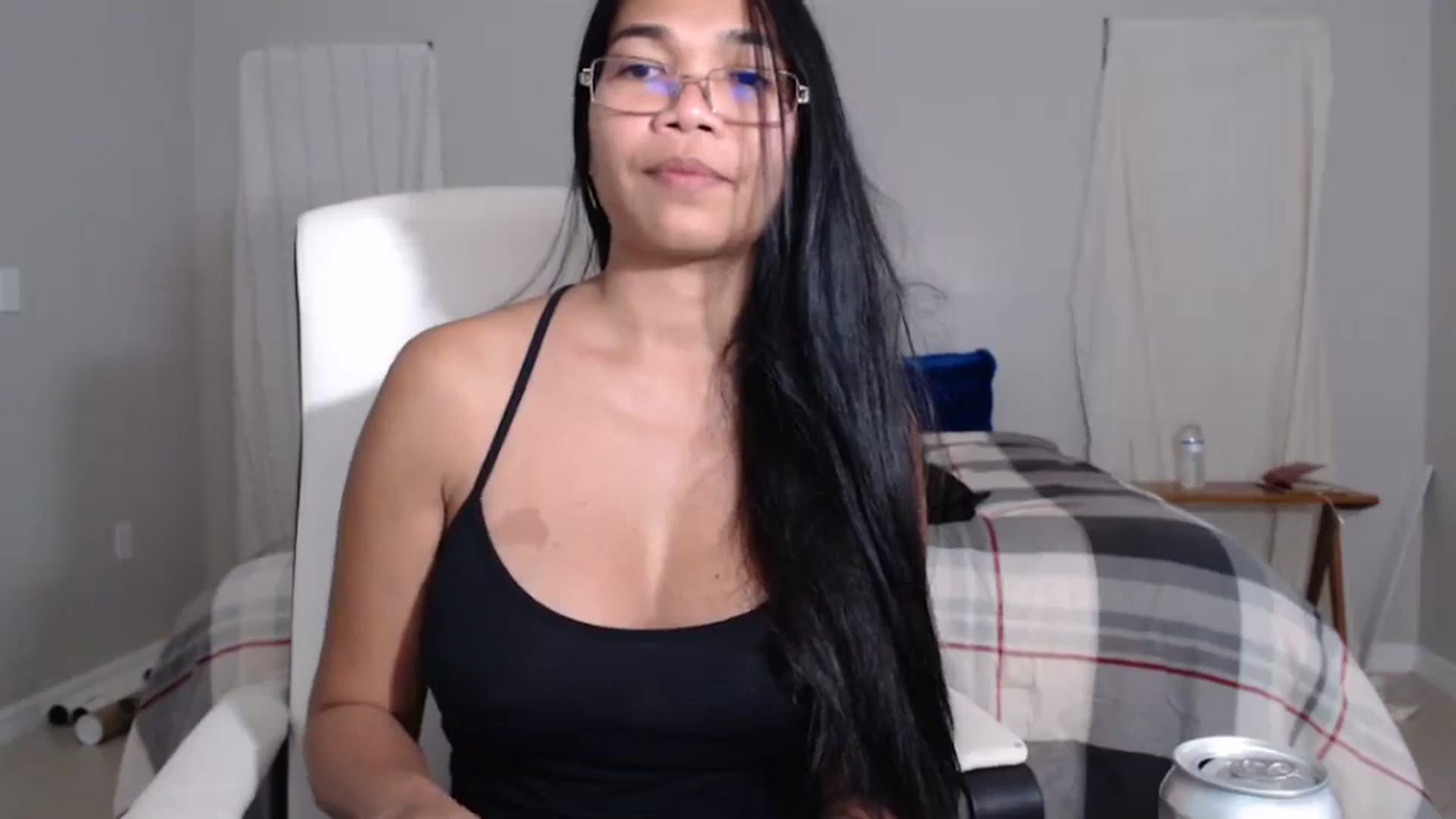 Gallery image thumbnail from Littlekai2023's myfreecams stream on, 02/29/2024, 04:10 image 15 of 20