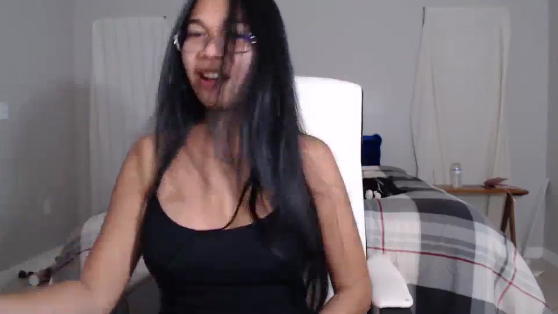 Gallery image thumbnail from Littlekai2023's myfreecams stream on, 02/29/2024, 04:10 image 10 of 20