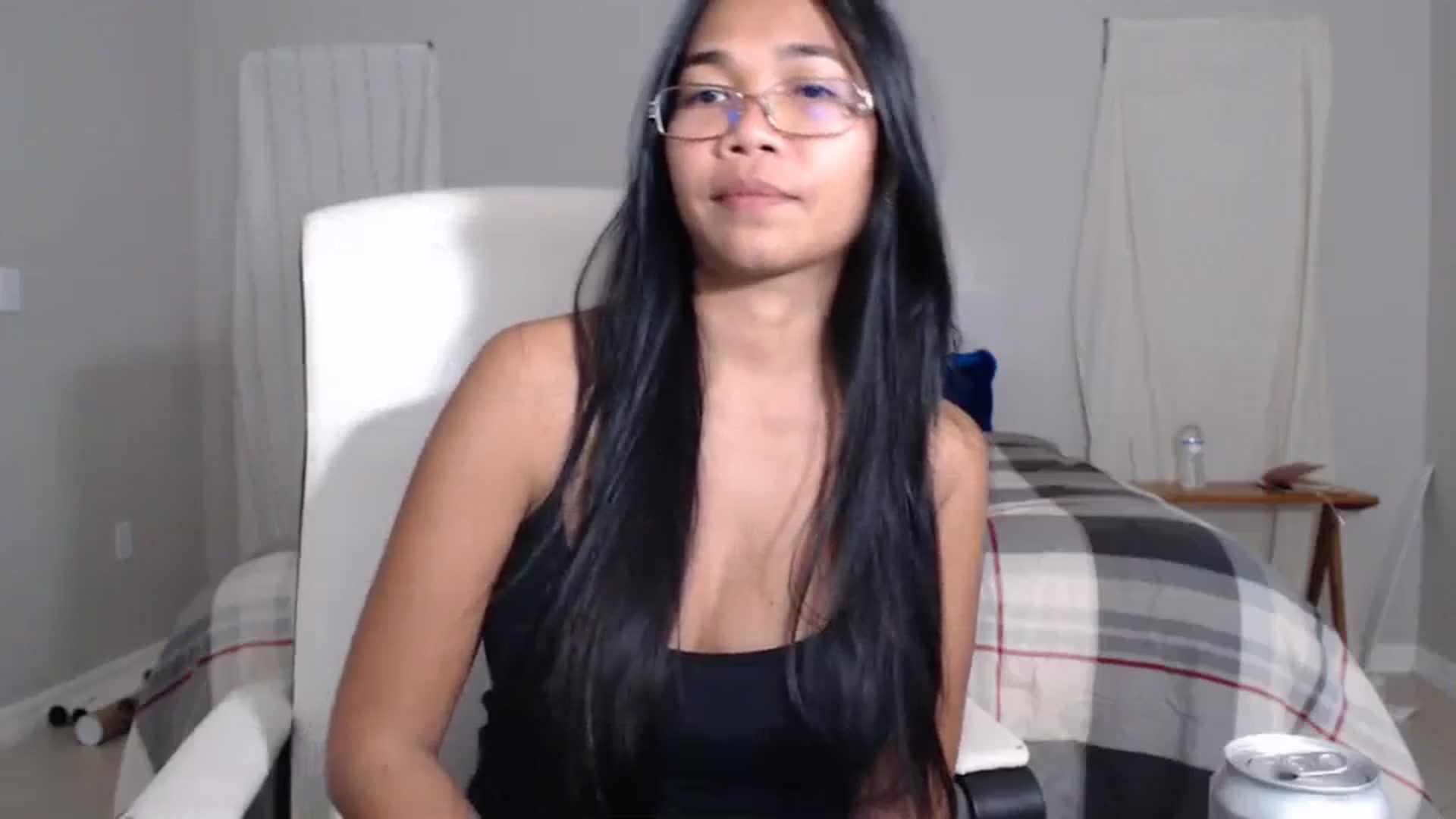 Gallery image thumbnail from Littlekai2023's myfreecams stream on, 02/29/2024, 04:10 image 14 of 20