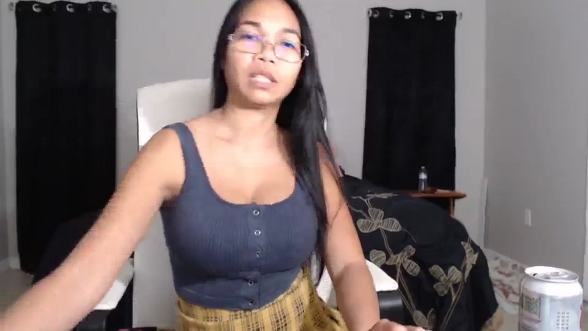 Gallery image thumbnail from Littlekai2023's myfreecams stream on, 03/01/2024, 03:19 image 3 of 20