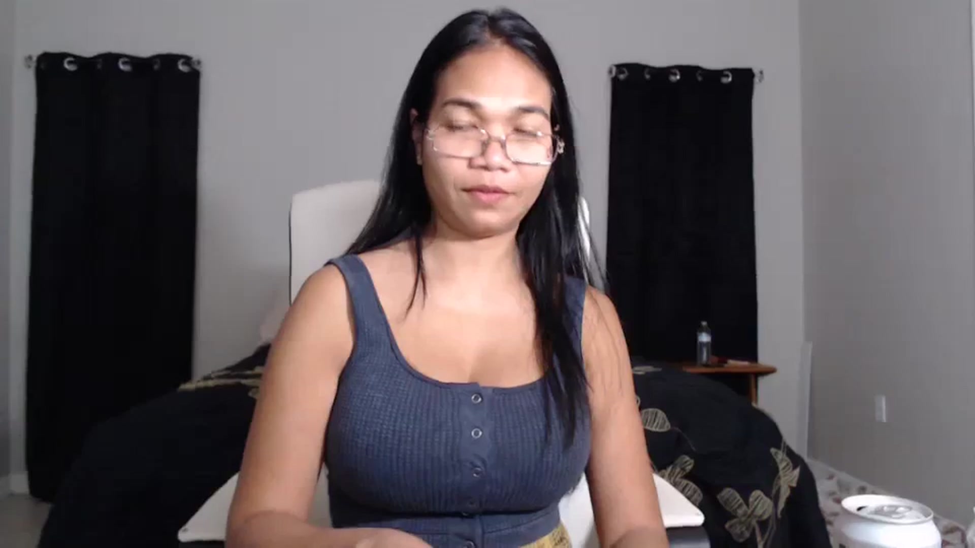 Gallery image thumbnail from Littlekai2023's myfreecams stream on, 03/01/2024, 03:19 image 4 of 20