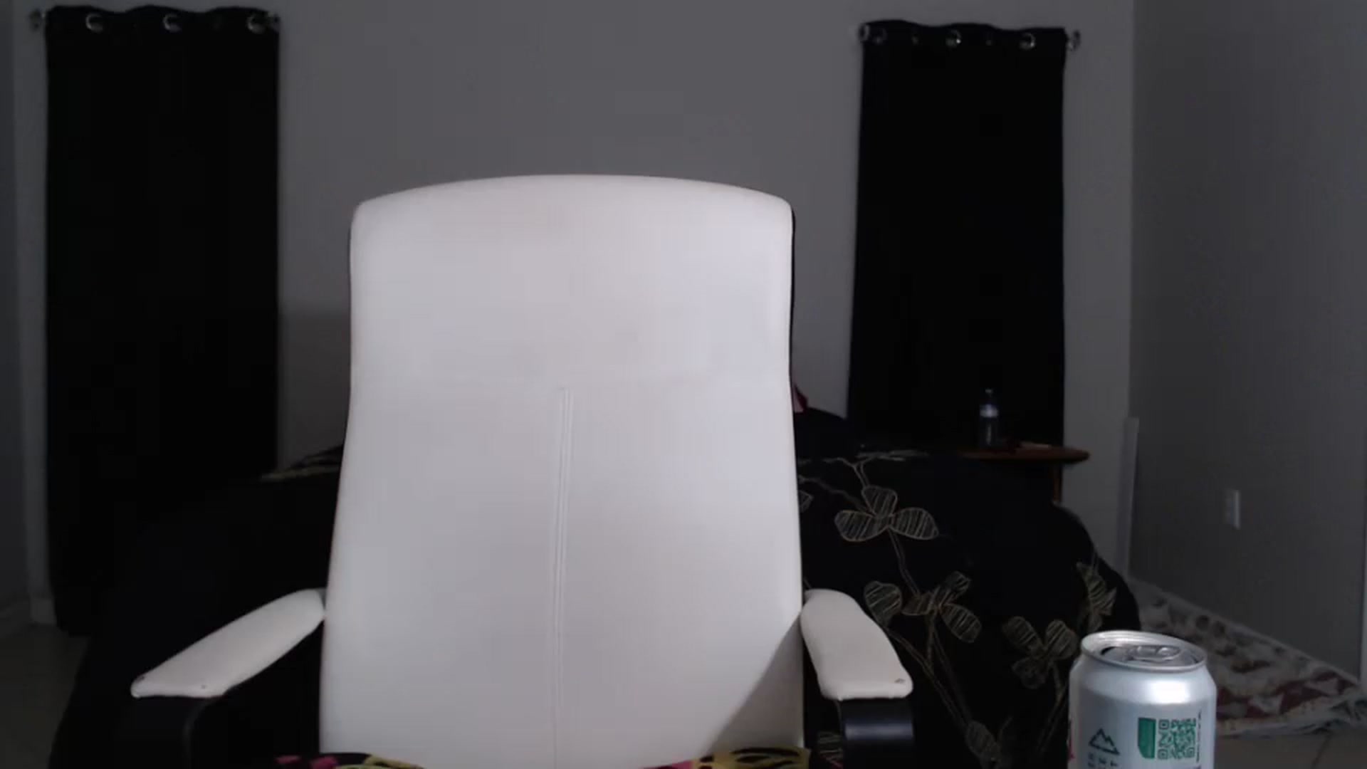 Gallery image thumbnail from Littlekai2023's myfreecams stream on, 03/01/2024, 03:19 image 15 of 20