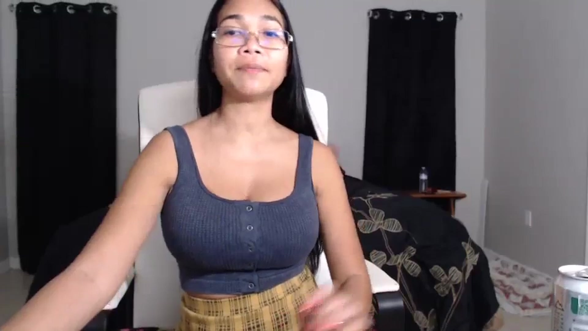 Gallery image thumbnail from Littlekai2023's myfreecams stream on, 03/01/2024, 03:19 image 2 of 20