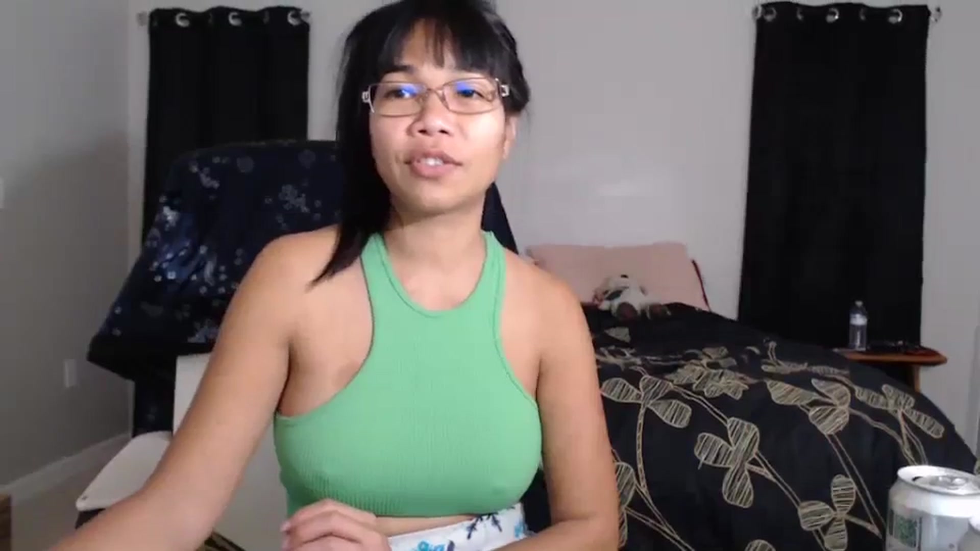 Gallery image thumbnail from Littlekai2023's myfreecams stream on, 03/03/2024, 03:37 image 18 of 20
