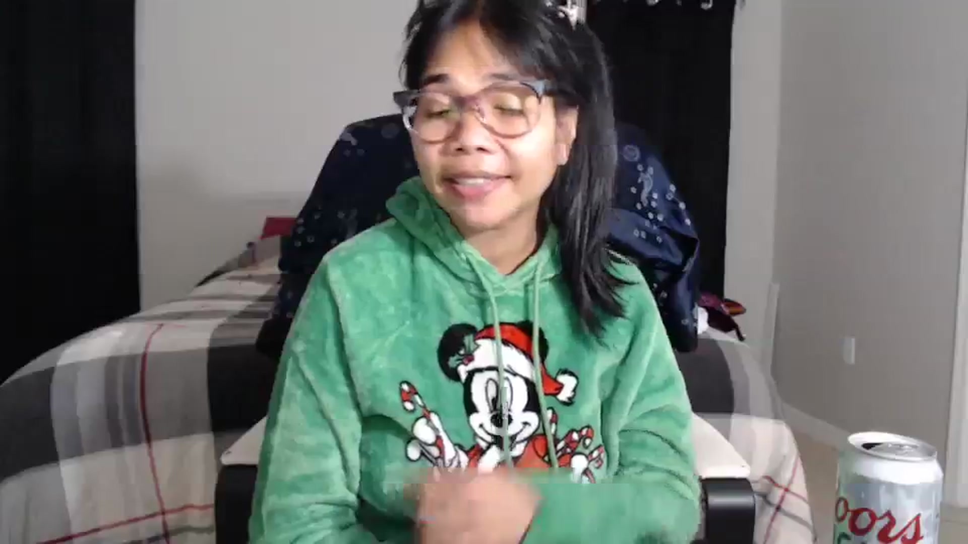Gallery image thumbnail from Littlekai2023's myfreecams stream on, 03/04/2024, 03:21 image 17 of 20