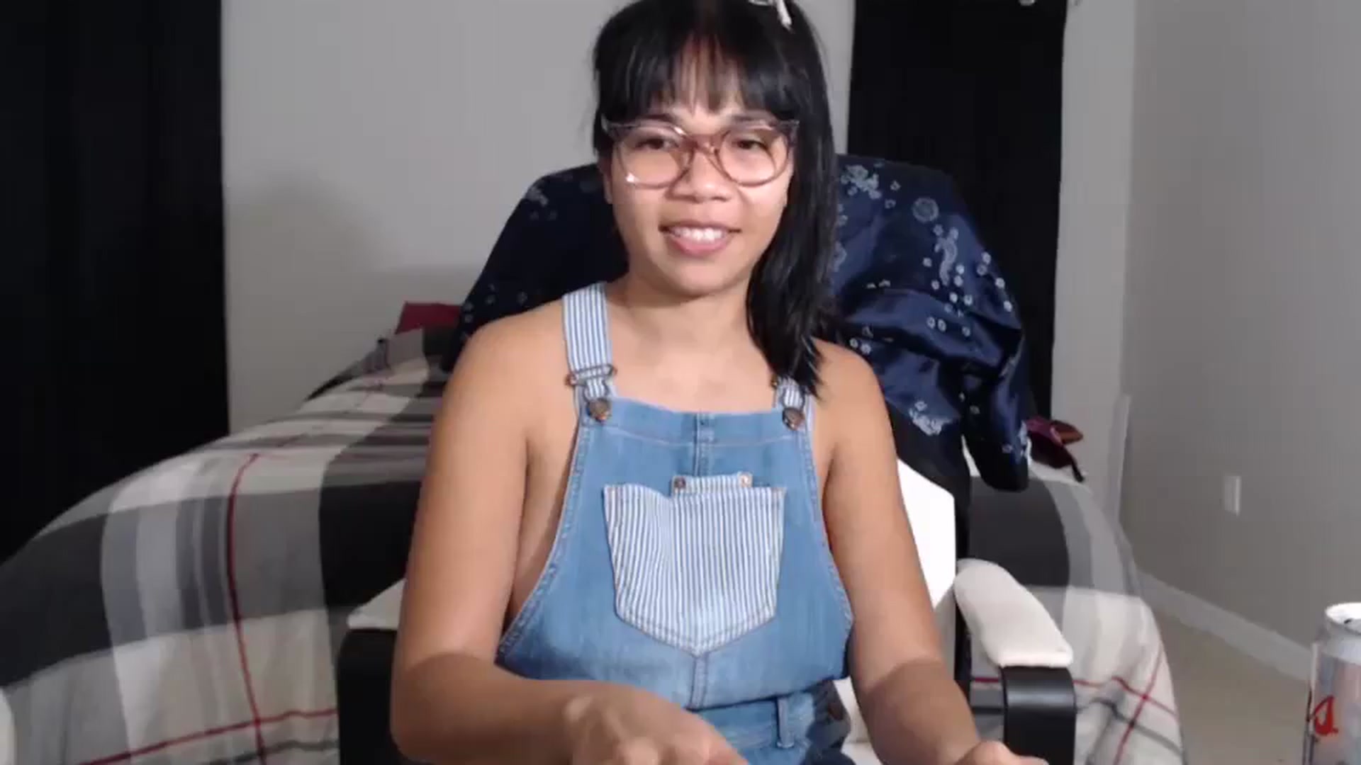 Gallery image thumbnail from Littlekai2023's myfreecams stream on, 03/04/2024, 03:21 image 12 of 20