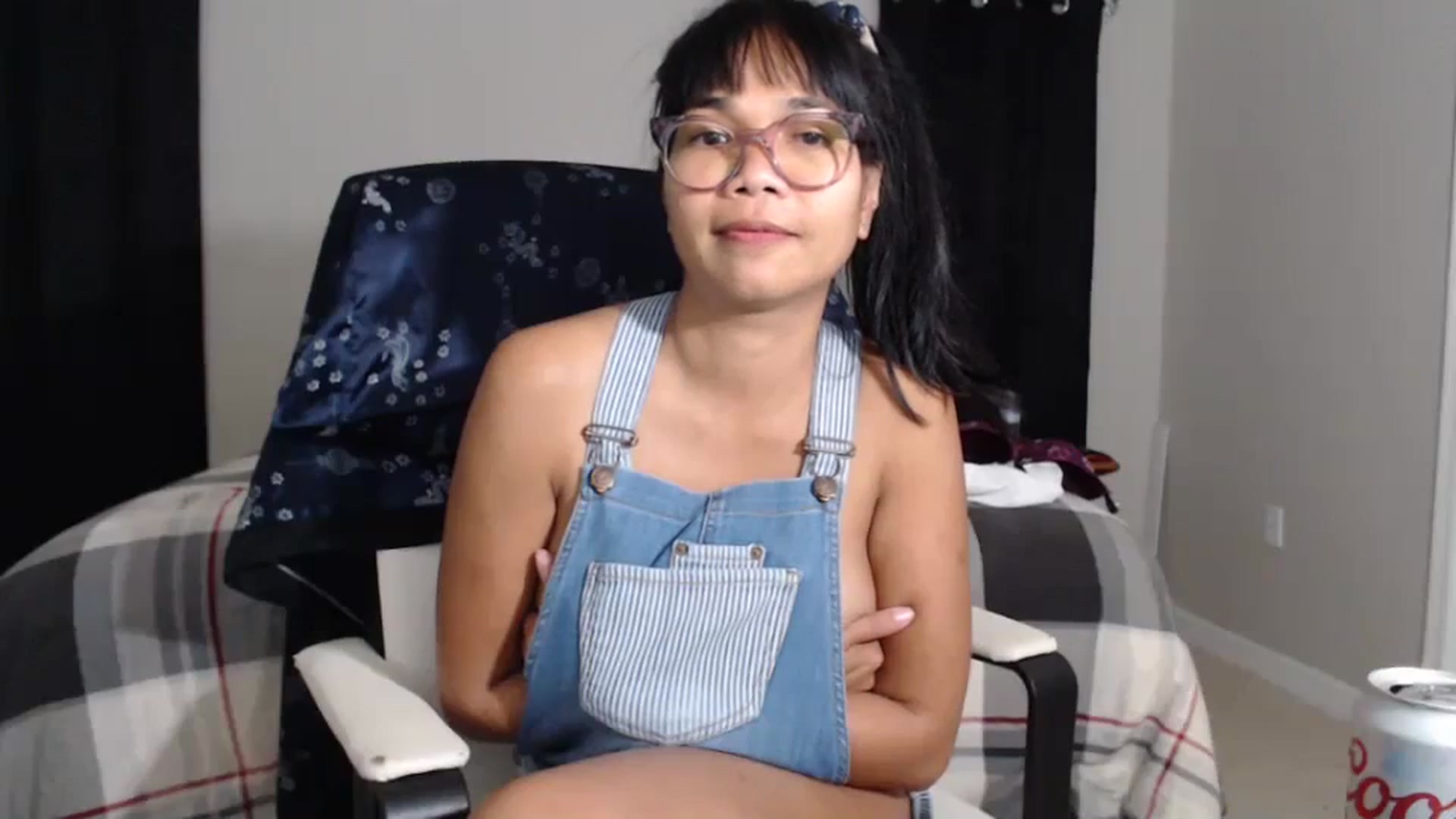 Gallery image thumbnail from Littlekai2023's myfreecams stream on, 03/04/2024, 03:21 image 15 of 20