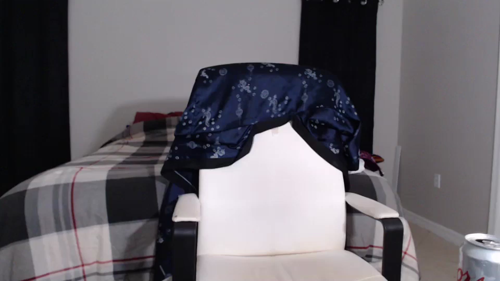 Gallery image thumbnail from Littlekai2023's myfreecams stream on, 03/04/2024, 03:21 image 16 of 20