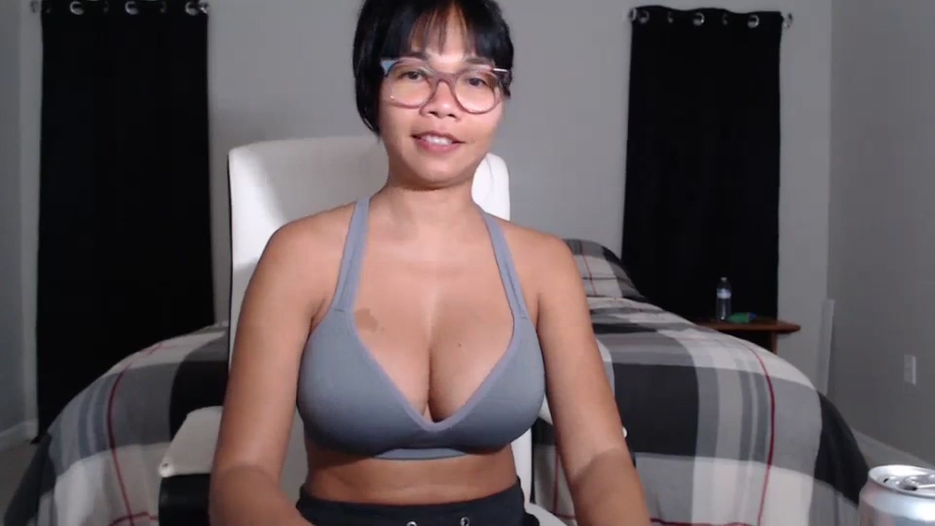 Gallery image thumbnail from Littlekai2023's myfreecams stream on, 03/05/2024, 01:49 image 15 of 20