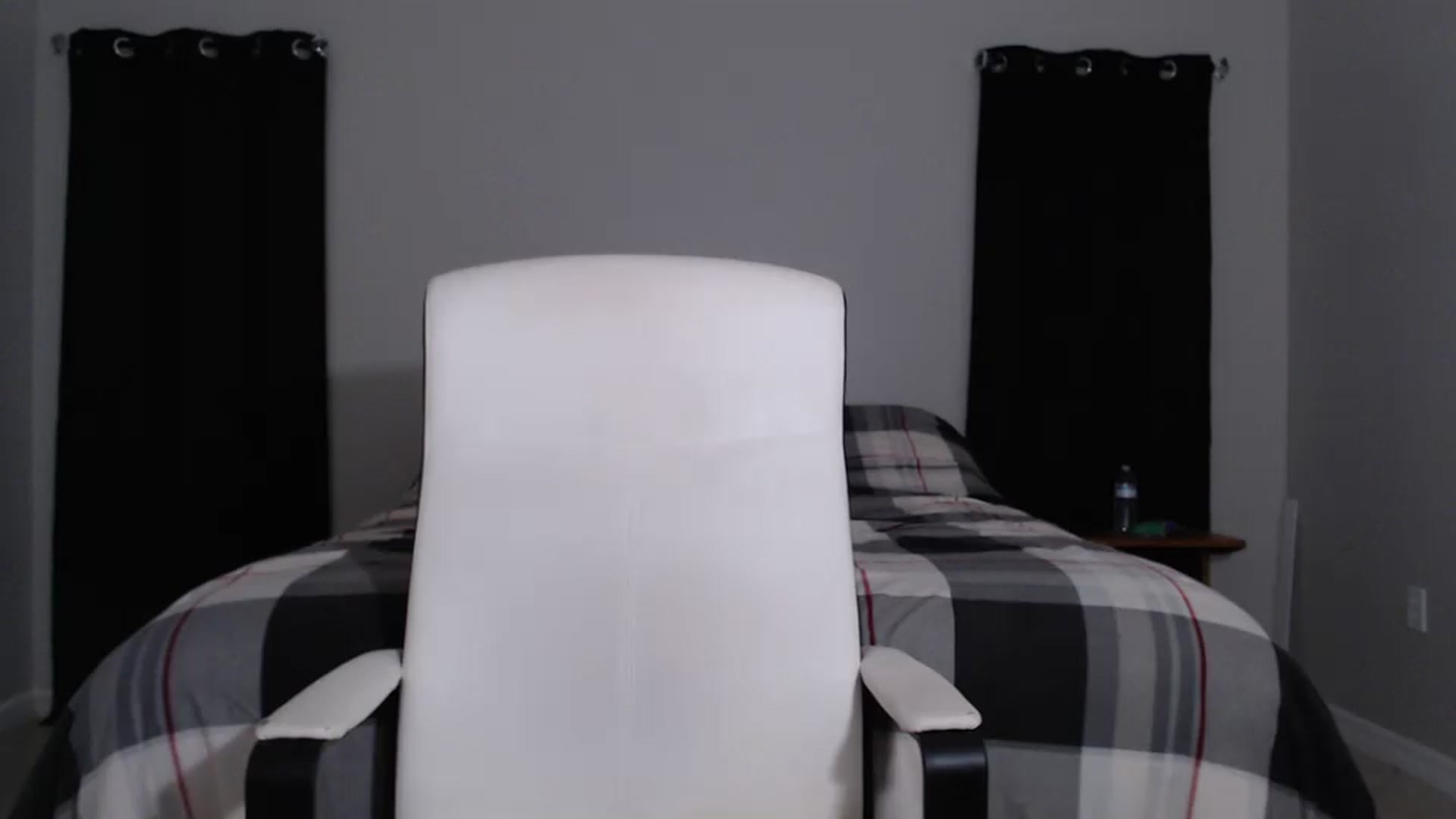 Gallery image thumbnail from Littlekai2023's myfreecams stream on, 03/05/2024, 04:40 image 16 of 20