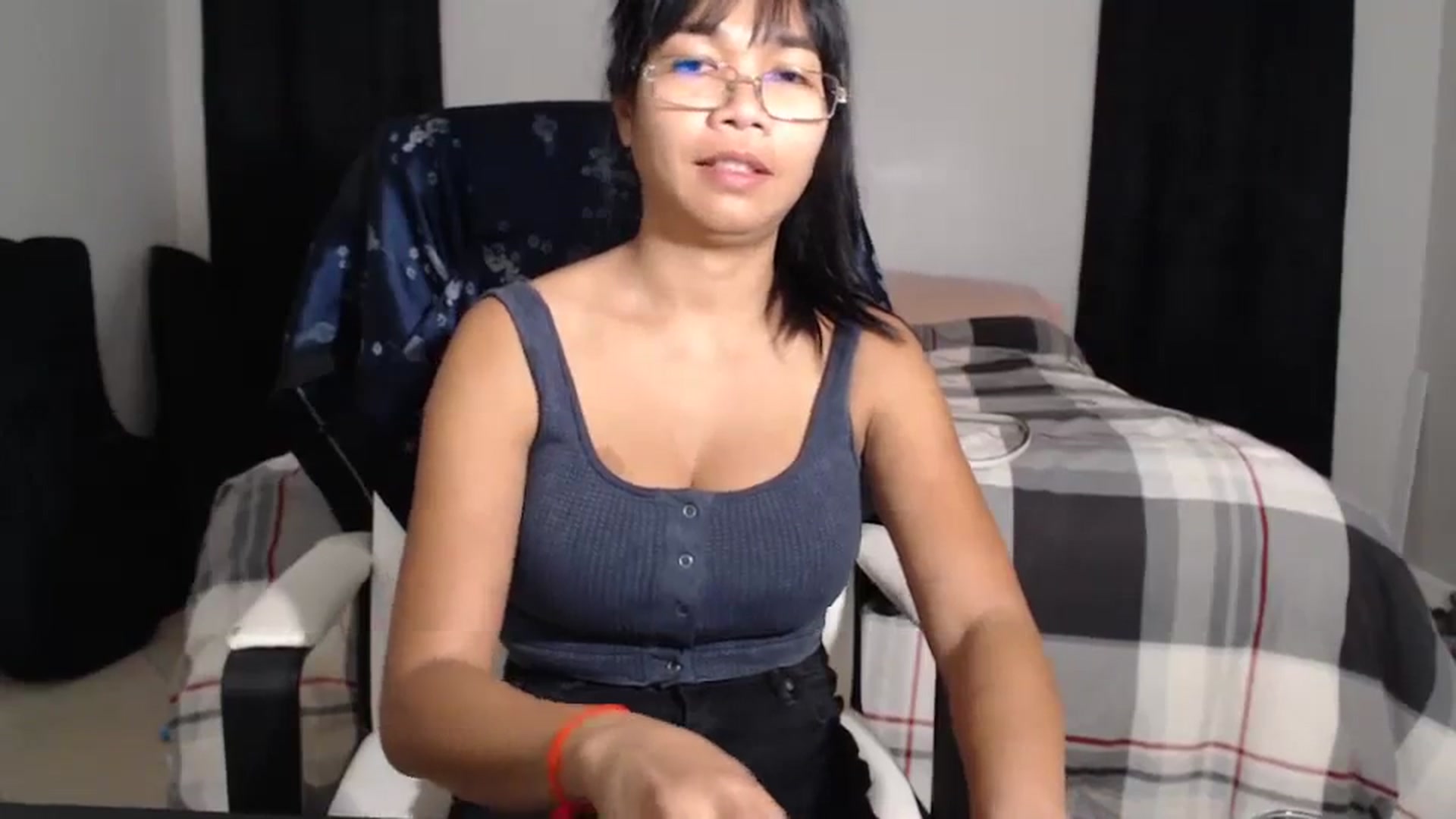 Gallery image thumbnail from Littlekai2023's myfreecams stream on, 03/26/2024, 02:40 image 15 of 20