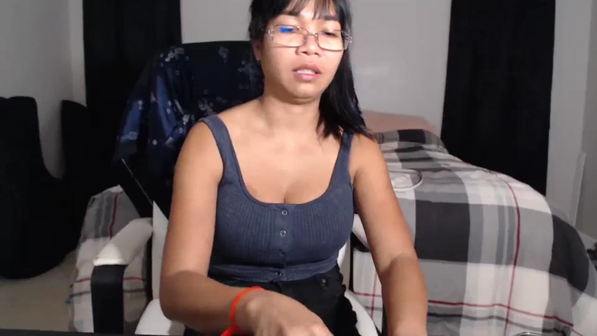Gallery image thumbnail from Littlekai2023's myfreecams stream on, 03/26/2024, 02:40 image 12 of 20