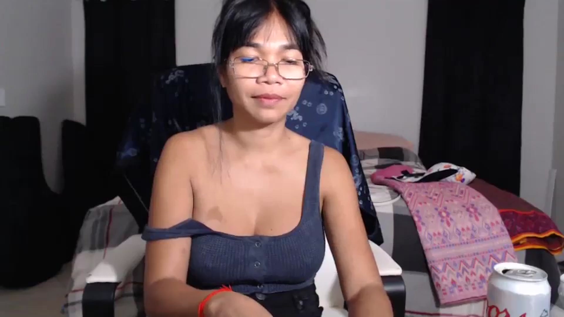 Gallery image thumbnail from Littlekai2023's myfreecams stream on, 03/26/2024, 04:19 image 17 of 20
