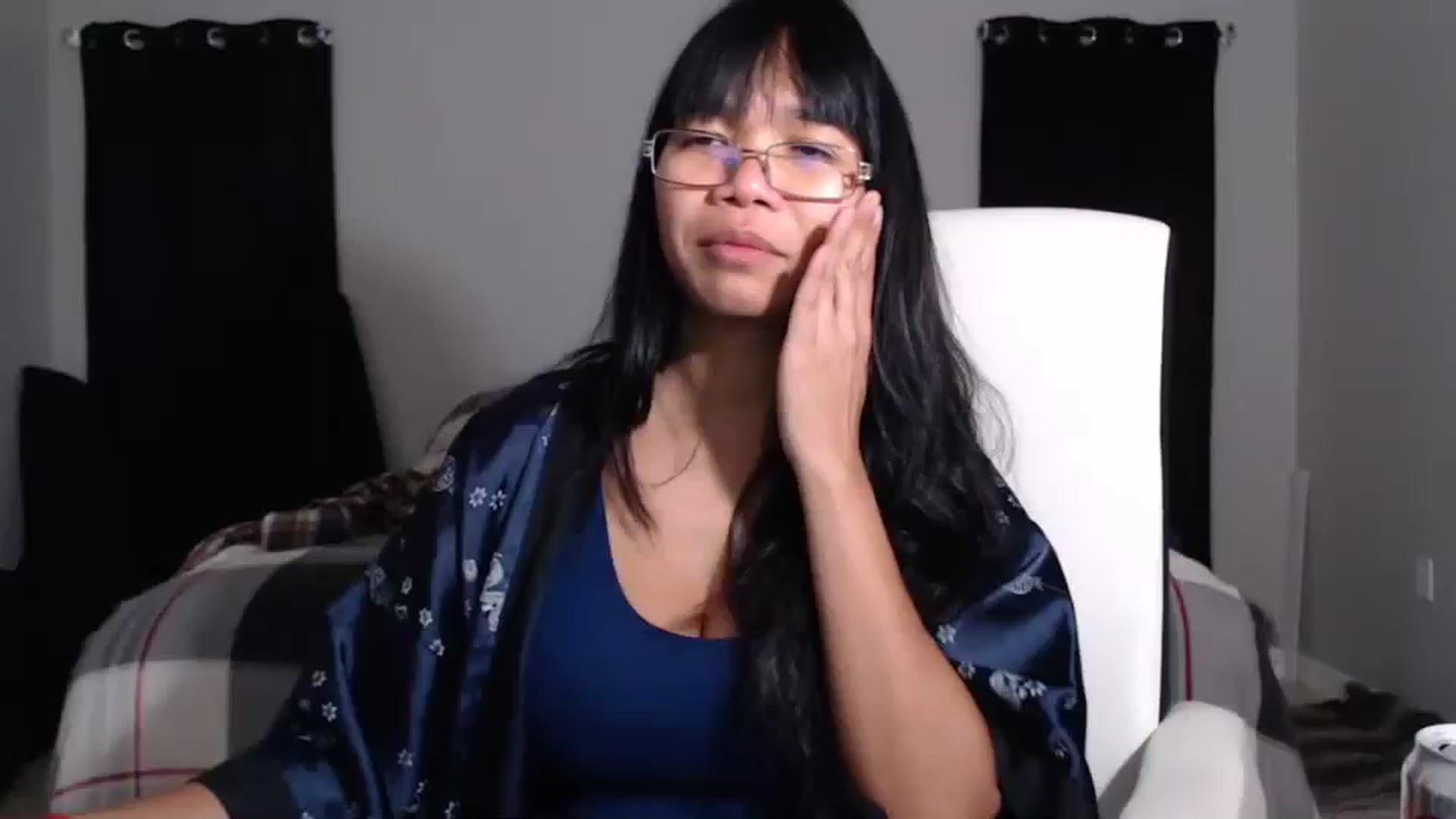 Gallery image thumbnail from Littlekai2023's myfreecams stream on, 03/27/2024, 05:34 image 17 of 20