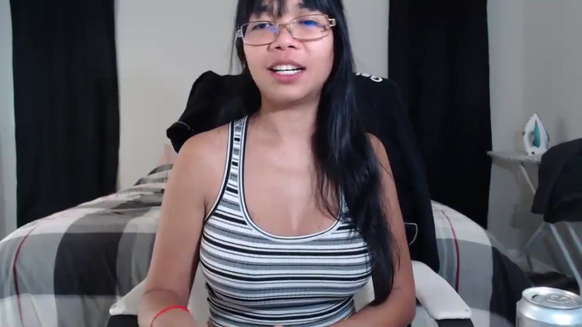 Gallery image thumbnail from Littlekai2023's myfreecams stream on, 04/01/2024, 19:45 image 3 of 20