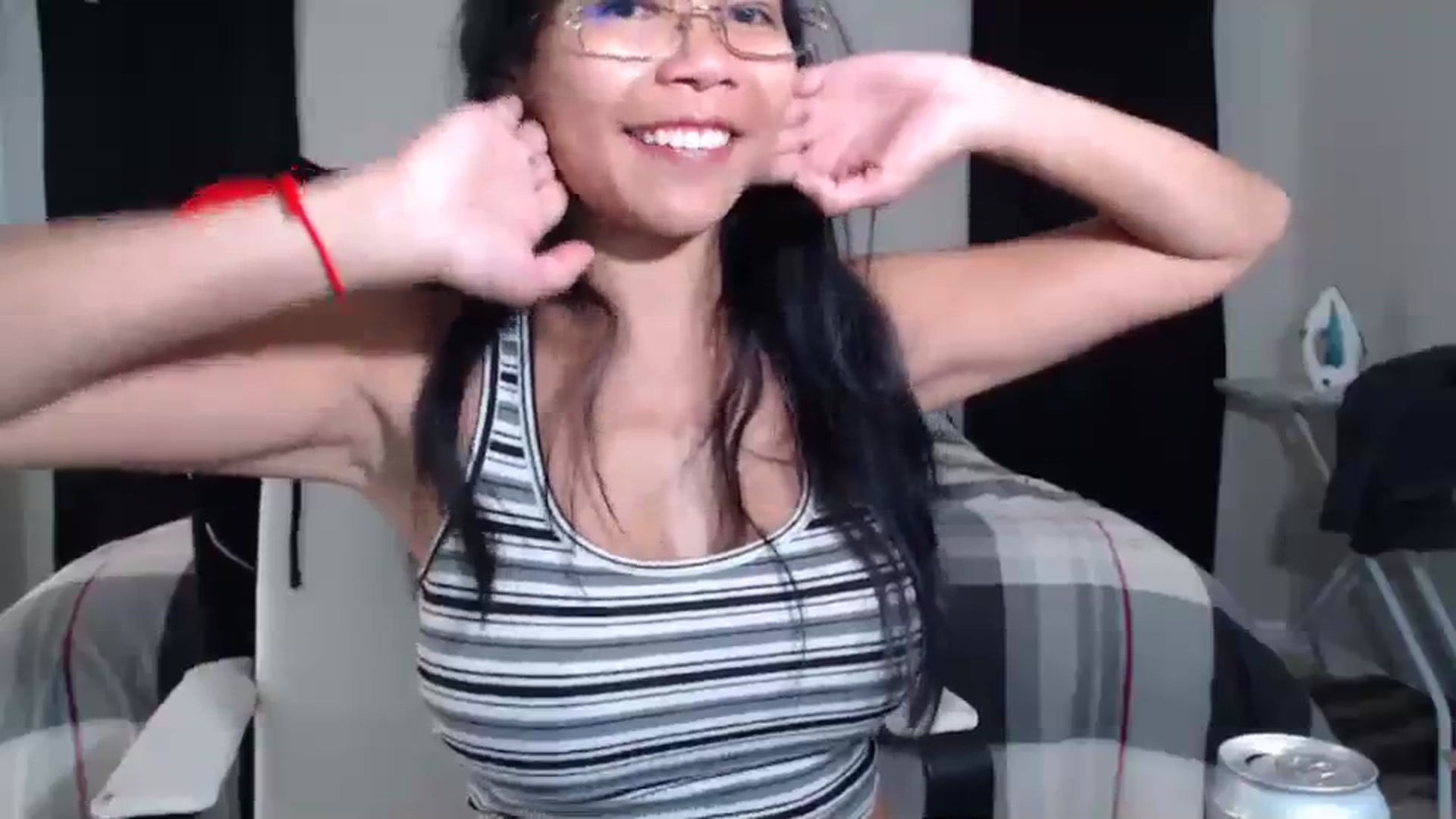 Gallery image thumbnail from Littlekai2023's myfreecams stream on, 04/01/2024, 19:45 image 17 of 20