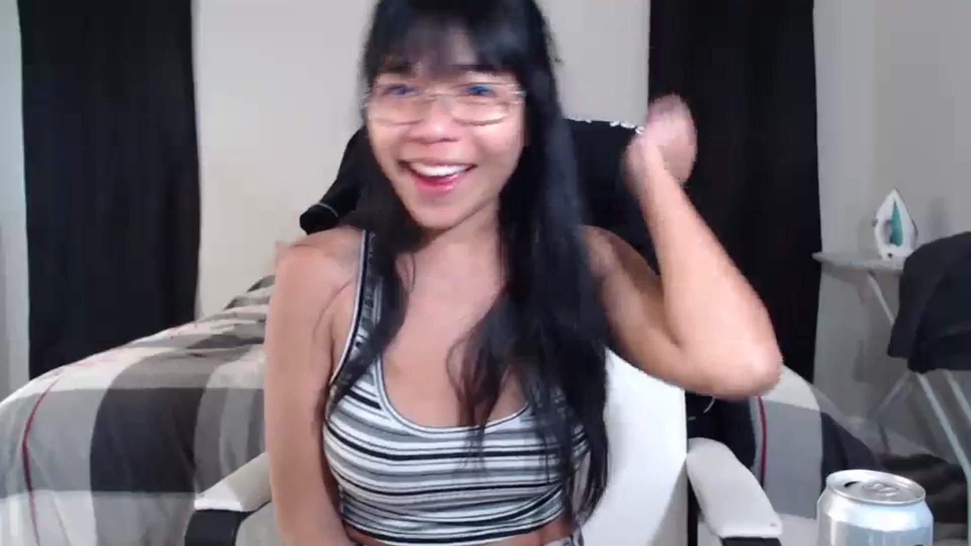 Gallery image thumbnail from Littlekai2023's myfreecams stream on, 04/01/2024, 19:45 image 13 of 20