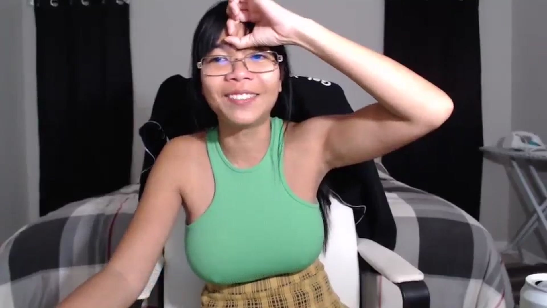 Gallery image thumbnail from Littlekai2023's myfreecams stream on, 04/02/2024, 04:53 image 9 of 20