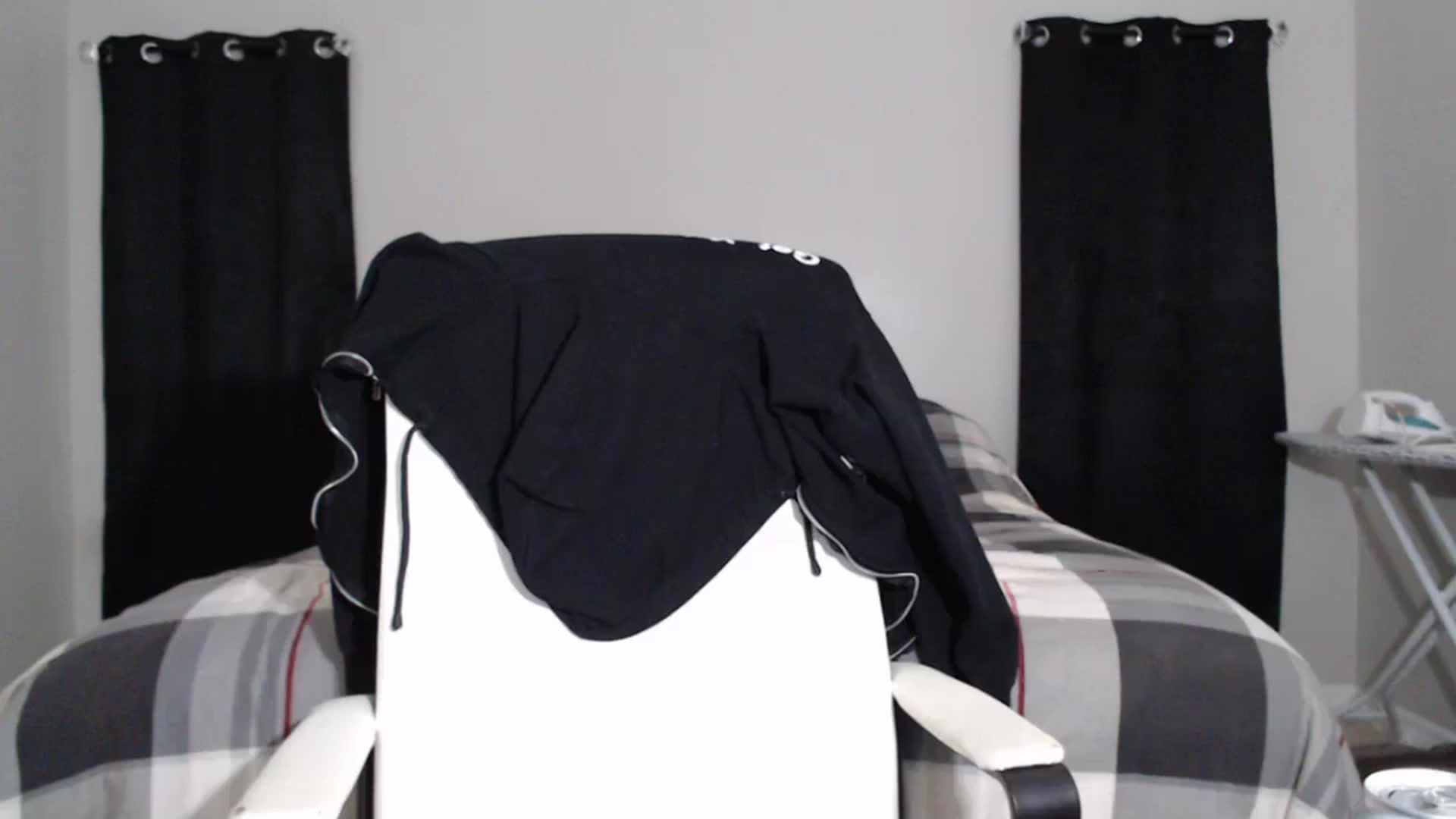 Gallery image thumbnail from Littlekai2023's myfreecams stream on, 04/02/2024, 04:53 image 5 of 20
