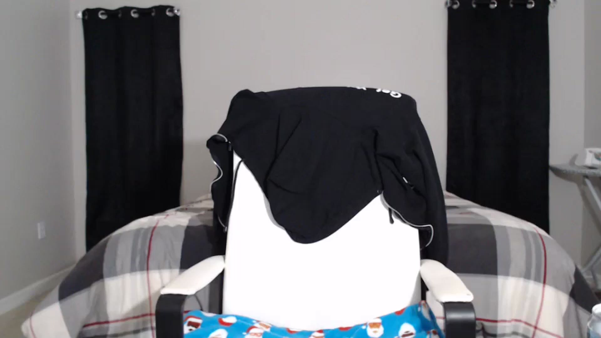 Gallery image thumbnail from Littlekai2023's myfreecams stream on, 04/03/2024, 01:20 image 4 of 20