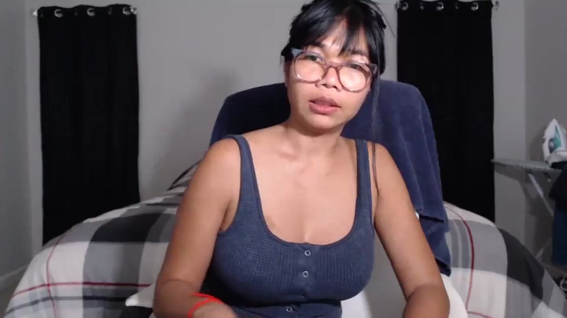 Gallery image thumbnail from Littlekai2023's myfreecams stream on, 04/10/2024, 01:57 image 12 of 20