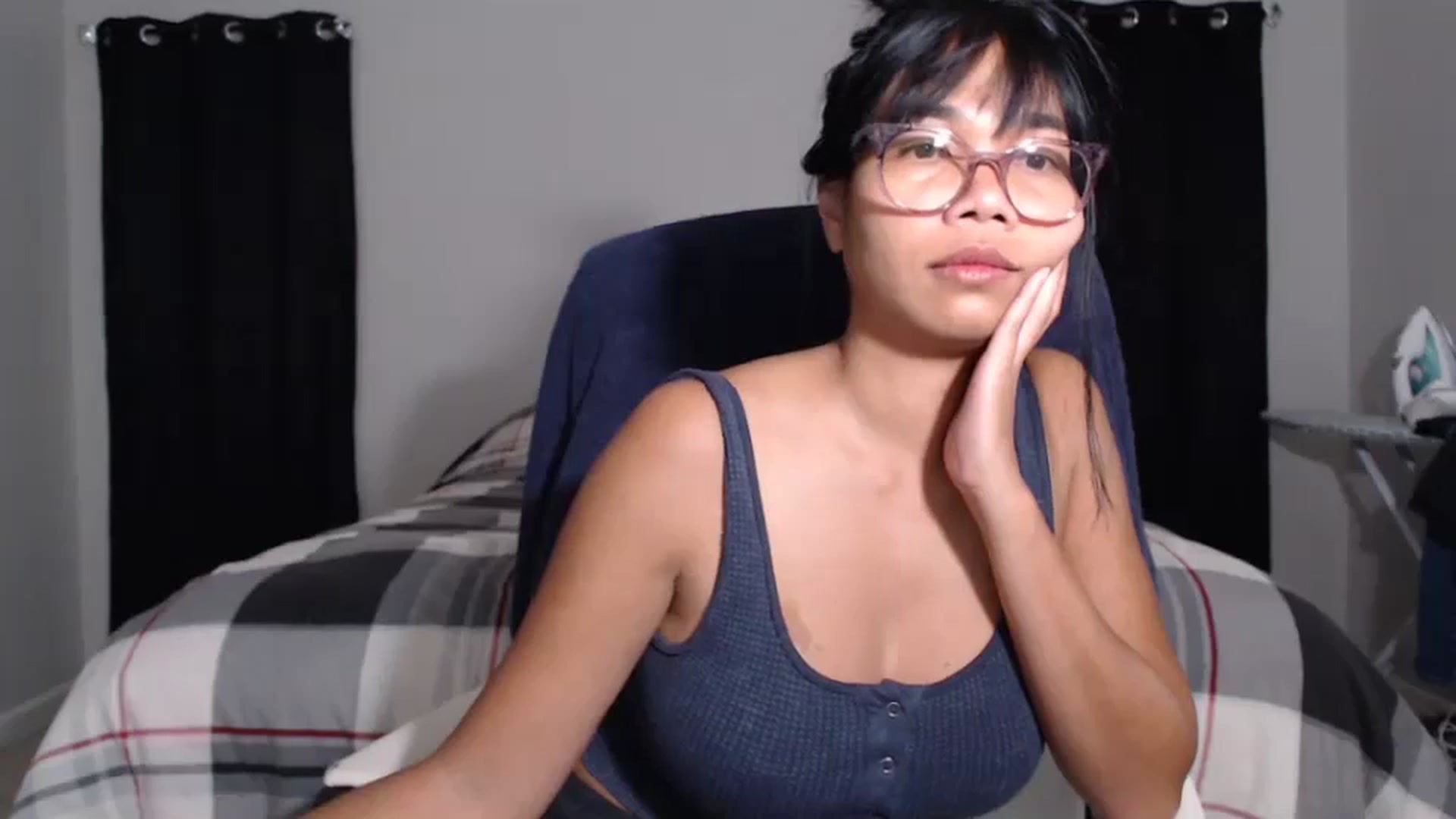 Gallery image thumbnail from Littlekai2023's myfreecams stream on, 04/10/2024, 01:57 image 13 of 20