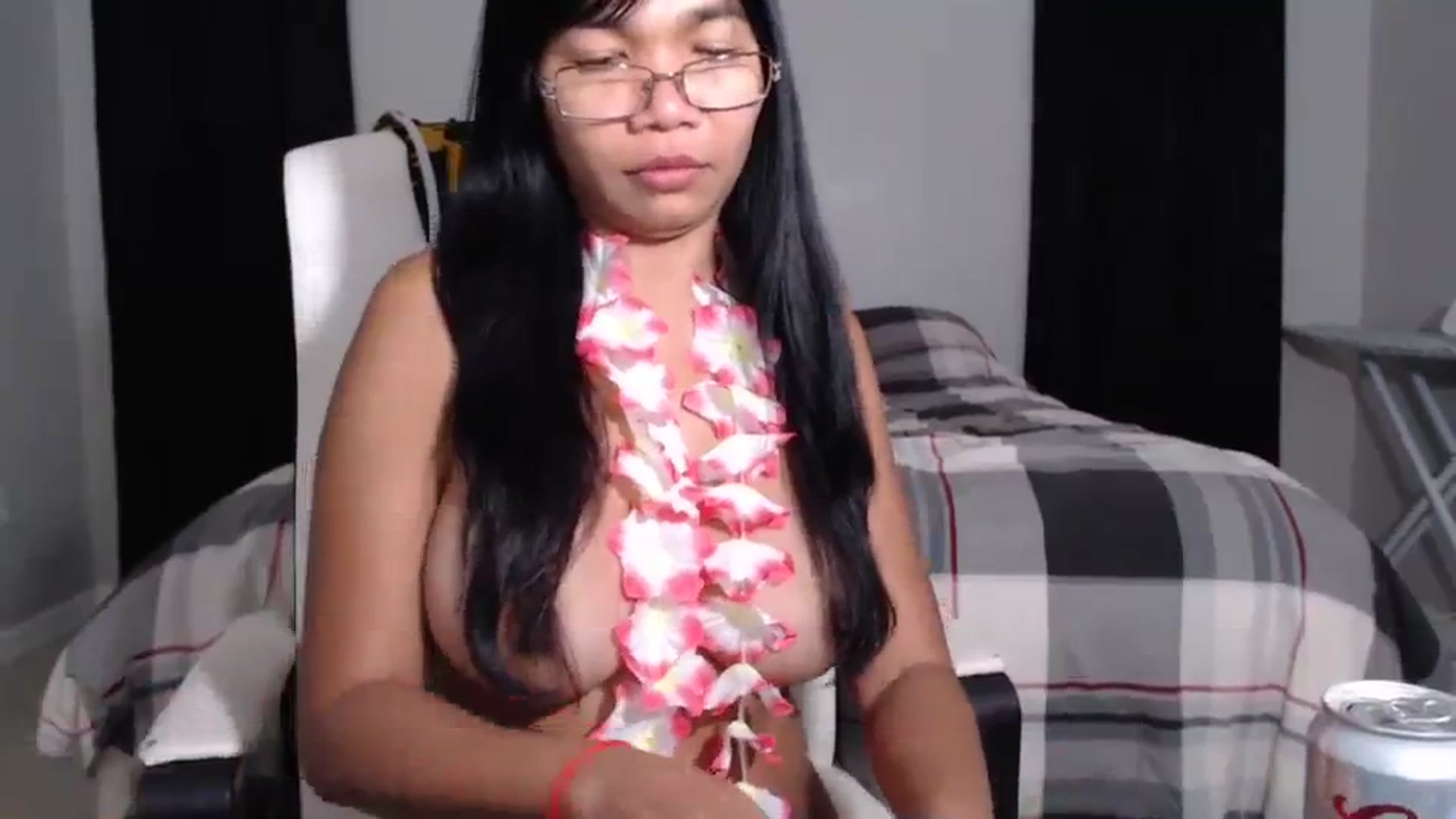 Gallery image thumbnail from Littlekai2023's myfreecams stream on, 04/15/2024, 02:49 image 15 of 20
