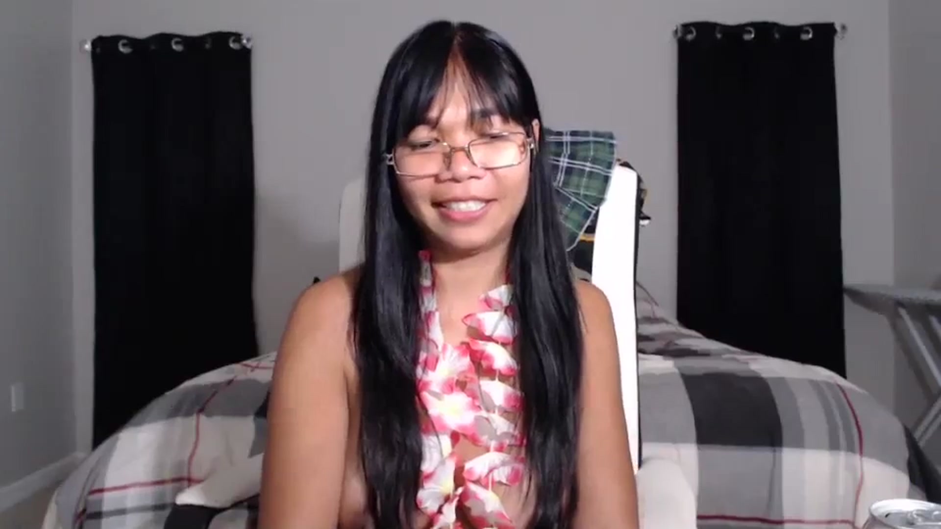 Gallery image thumbnail from Littlekai2023's myfreecams stream on, 04/15/2024, 02:49 image 17 of 20