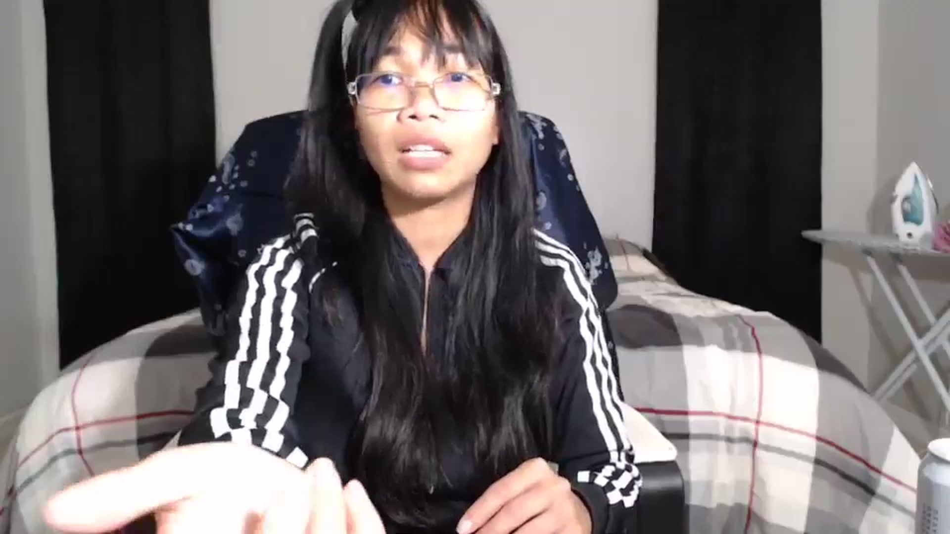 Gallery image thumbnail from Littlekai2023's myfreecams stream on, 04/16/2024, 04:19 image 16 of 20