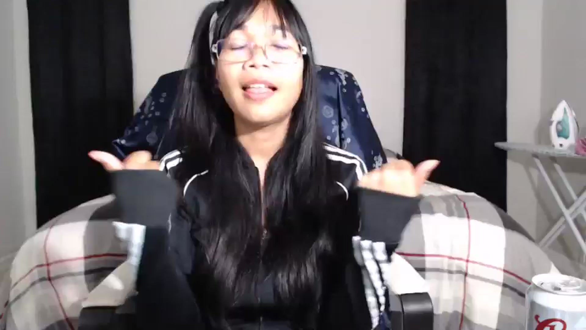 Gallery image thumbnail from Littlekai2023's myfreecams stream on, 04/16/2024, 04:19 image 17 of 20