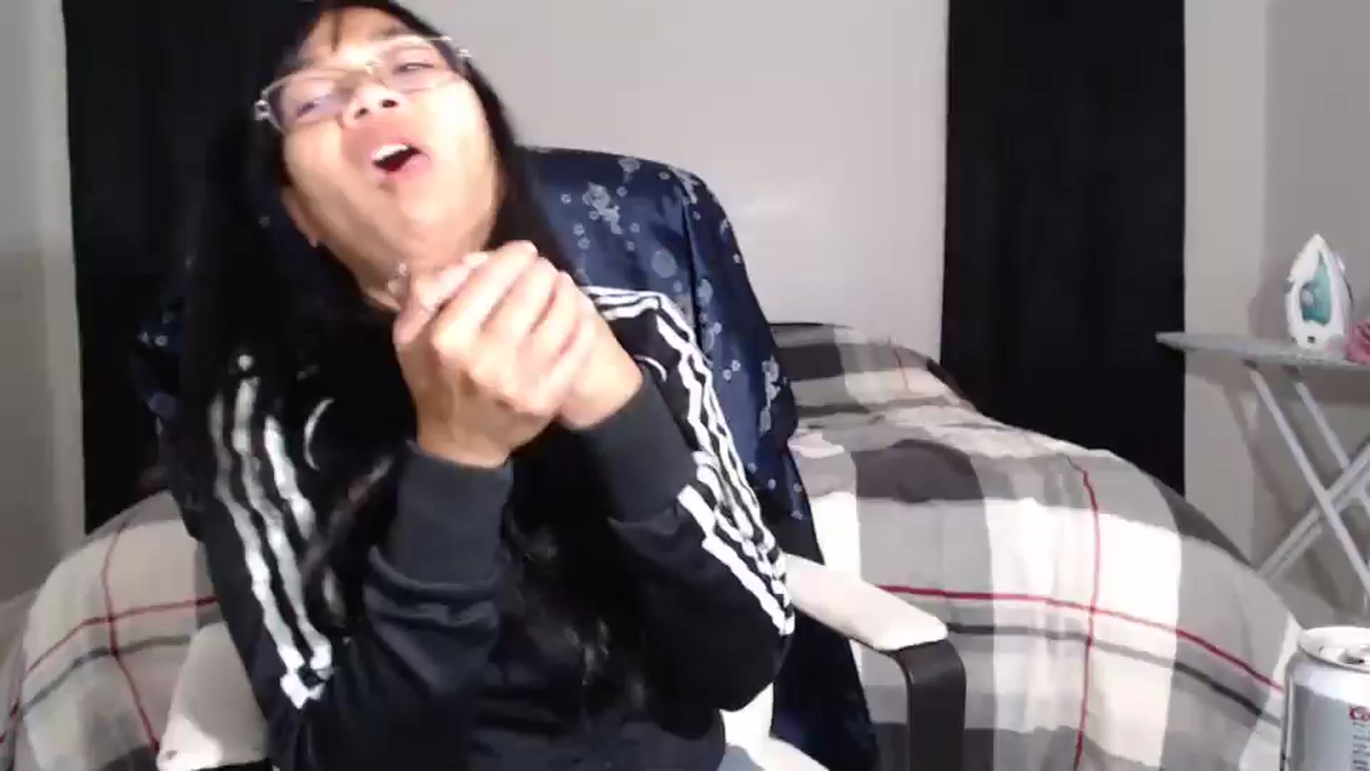 Gallery image thumbnail from Littlekai2023's myfreecams stream on, 04/16/2024, 04:19 image 14 of 20