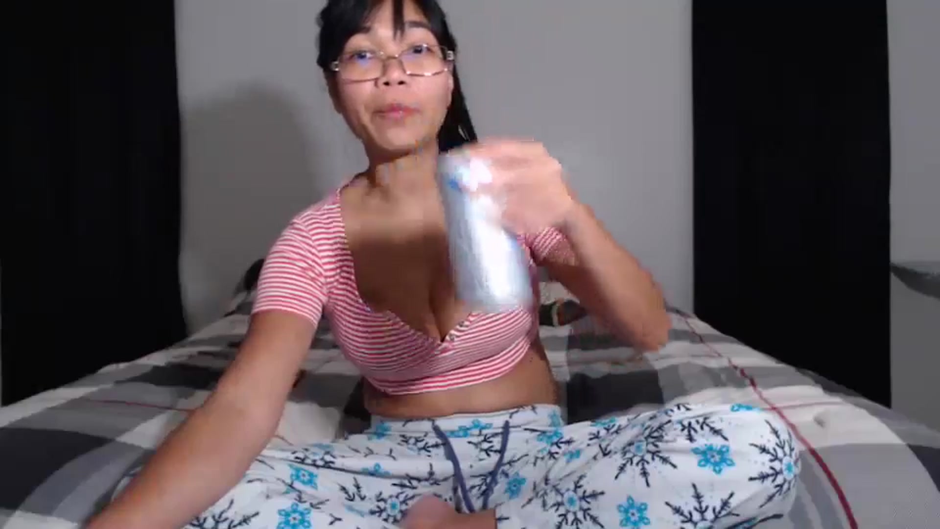 Gallery image thumbnail from Littlekai2023's myfreecams stream on, 04/17/2024, 01:57 image 5 of 20