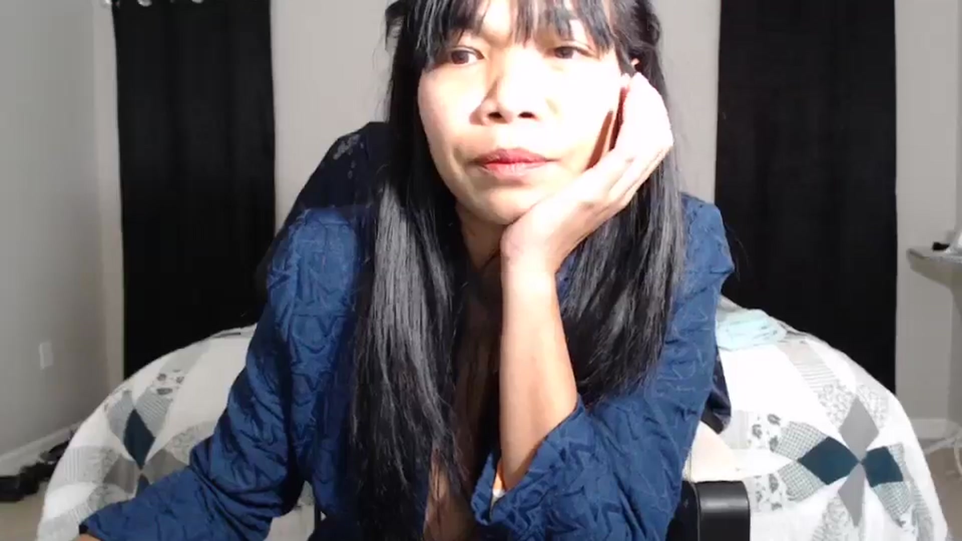 Gallery image thumbnail from Littlekai2023's myfreecams stream on, 04/22/2024, 24:01 image 17 of 20