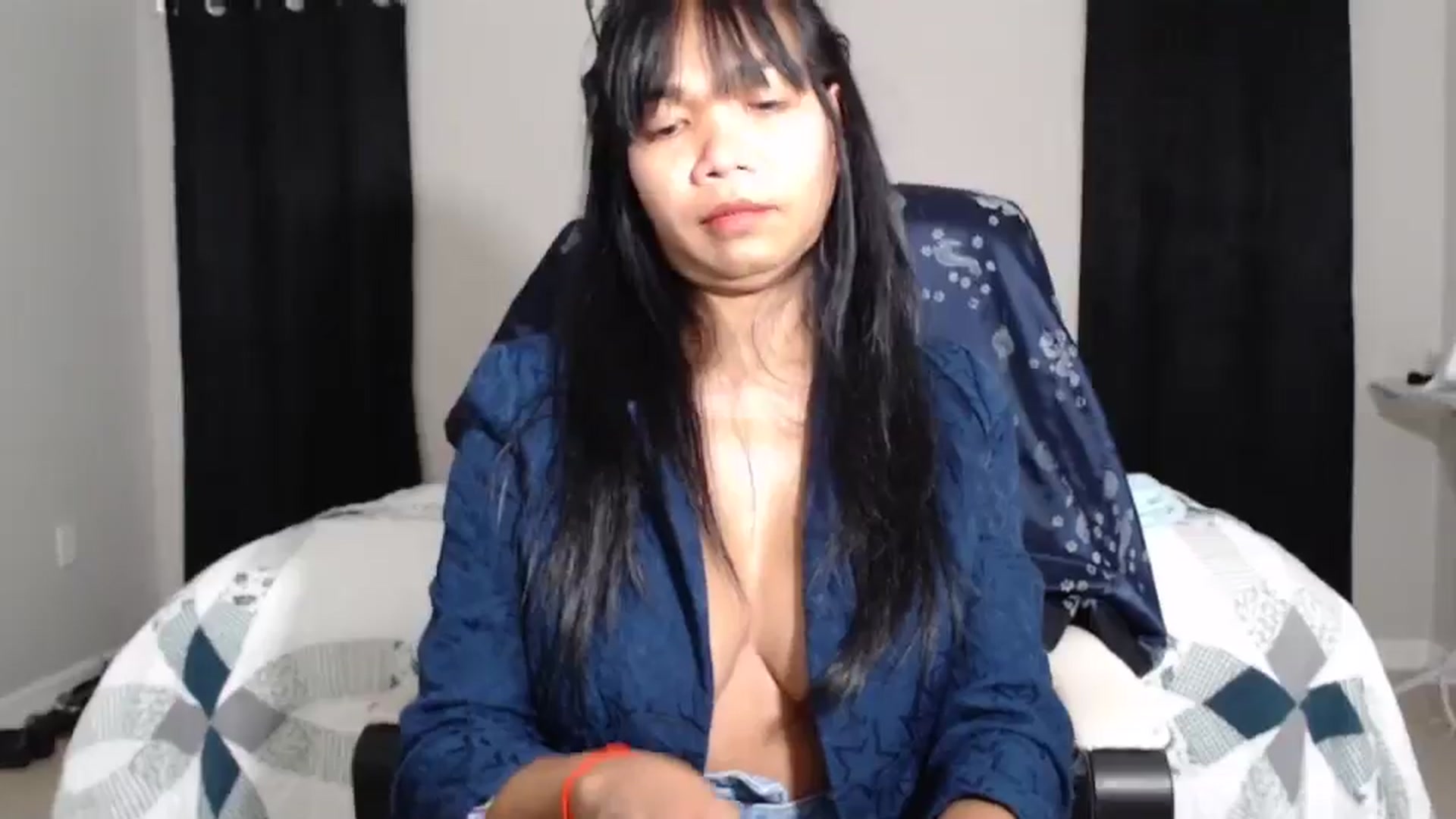 Gallery image thumbnail from Littlekai2023's myfreecams stream on, 04/22/2024, 24:01 image 13 of 20
