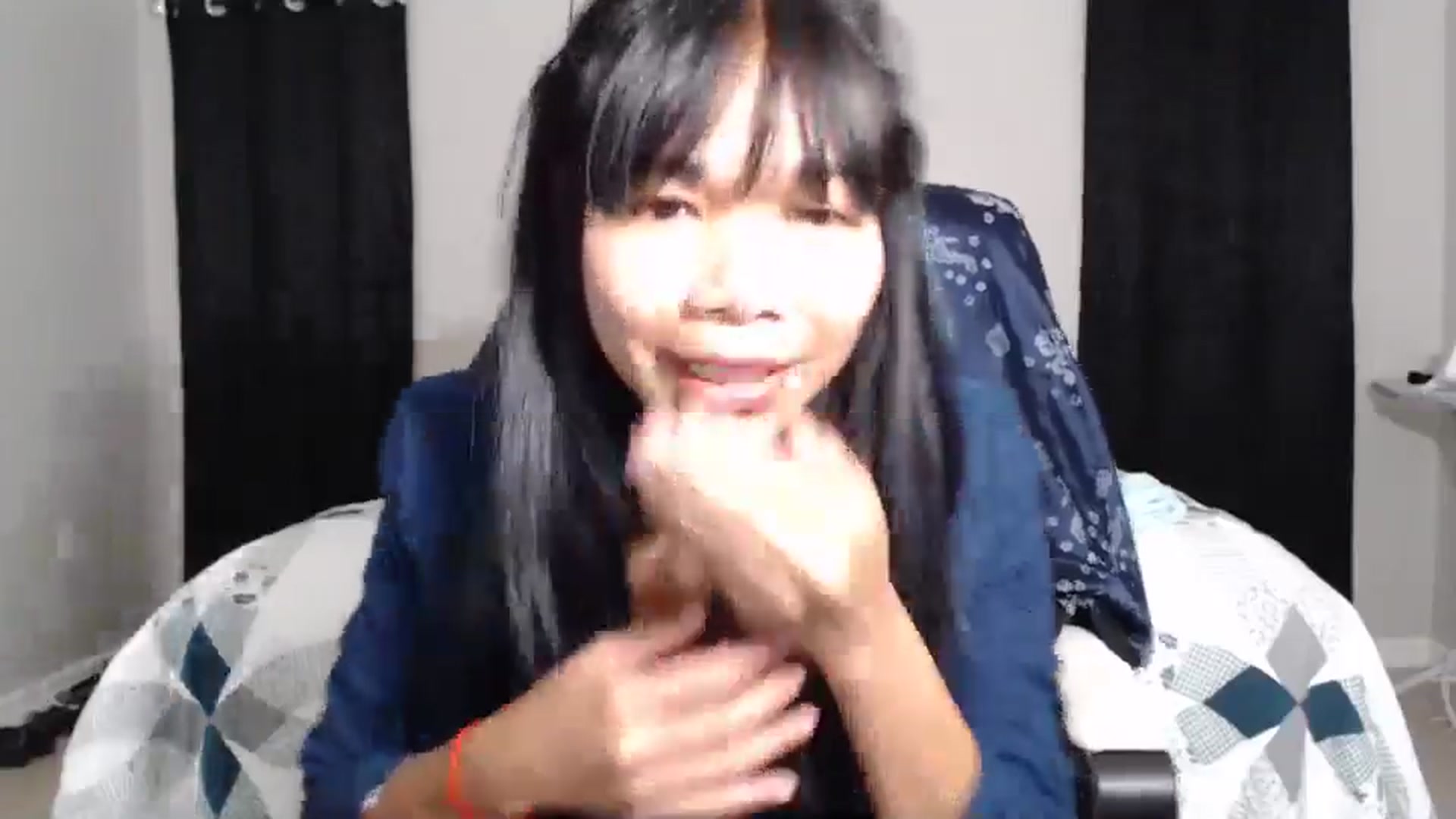 Gallery image thumbnail from Littlekai2023's myfreecams stream on, 04/22/2024, 24:01 image 16 of 20