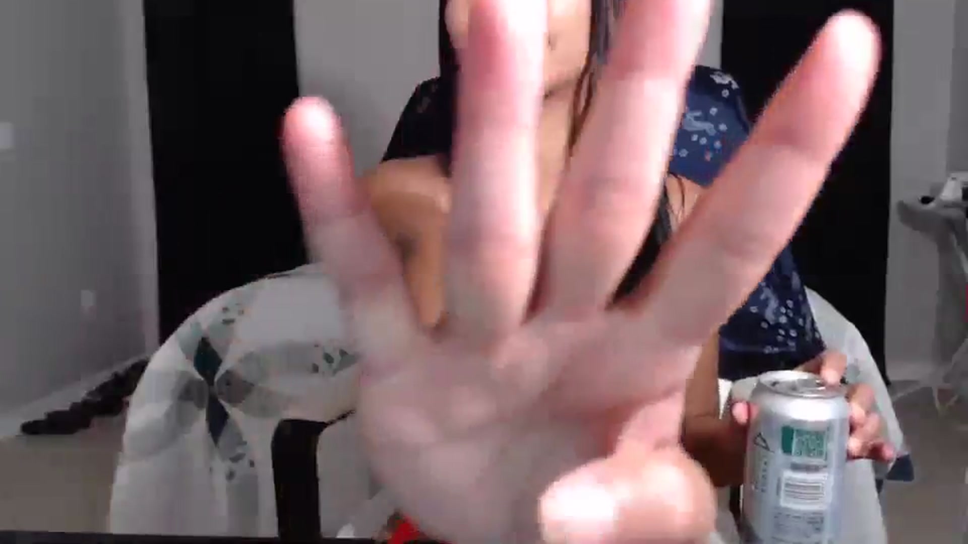 Gallery image thumbnail from Littlekai2023's myfreecams stream on, 04/22/2024, 03:08 image 12 of 20
