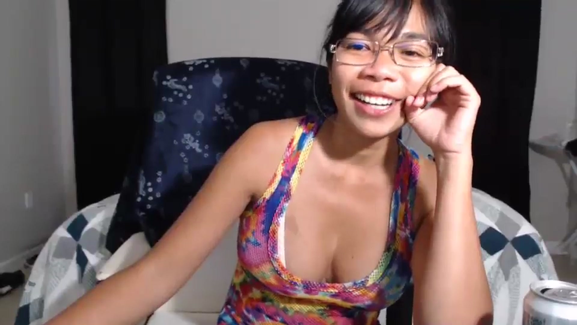 Gallery image thumbnail from Littlekai2023's myfreecams stream on, 04/30/2024, 24:00 image 10 of 20