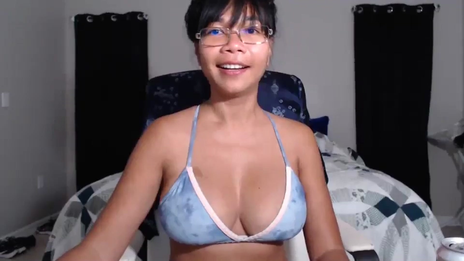 Gallery image thumbnail from Littlekai2023's myfreecams stream on, 04/30/2024, 01:51 image 11 of 20