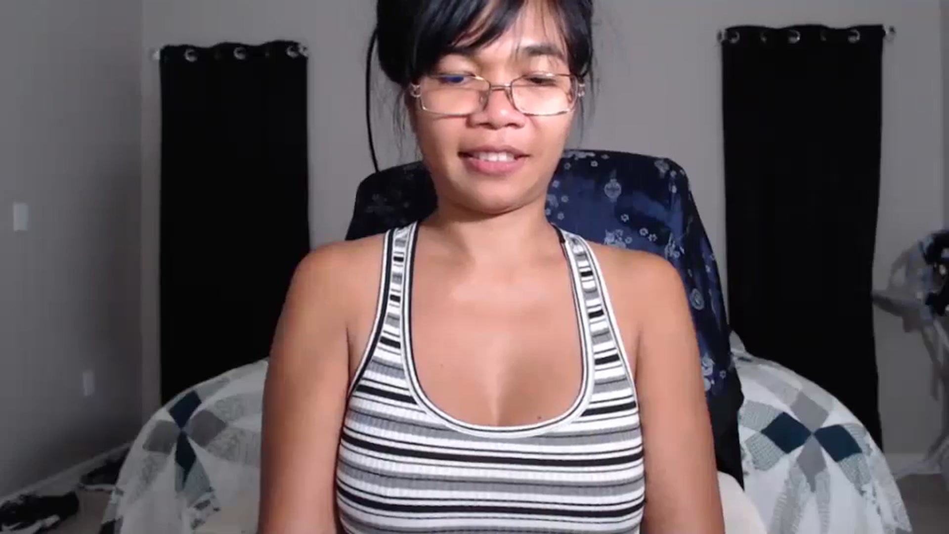 Gallery image thumbnail from Littlekai2023's myfreecams stream on, 04/30/2024, 03:00 image 9 of 20
