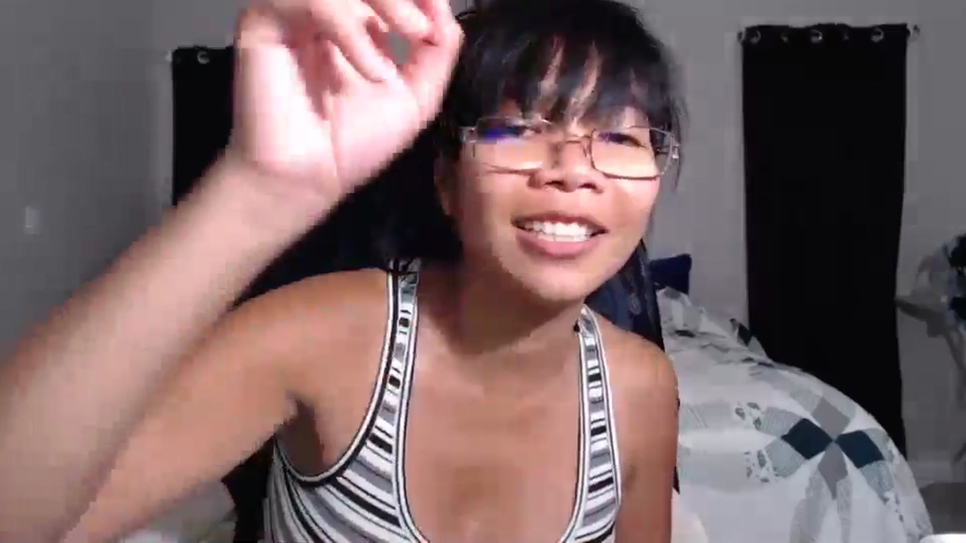 Gallery image thumbnail from Littlekai2023's myfreecams stream on, 04/30/2024, 03:00 image 15 of 20