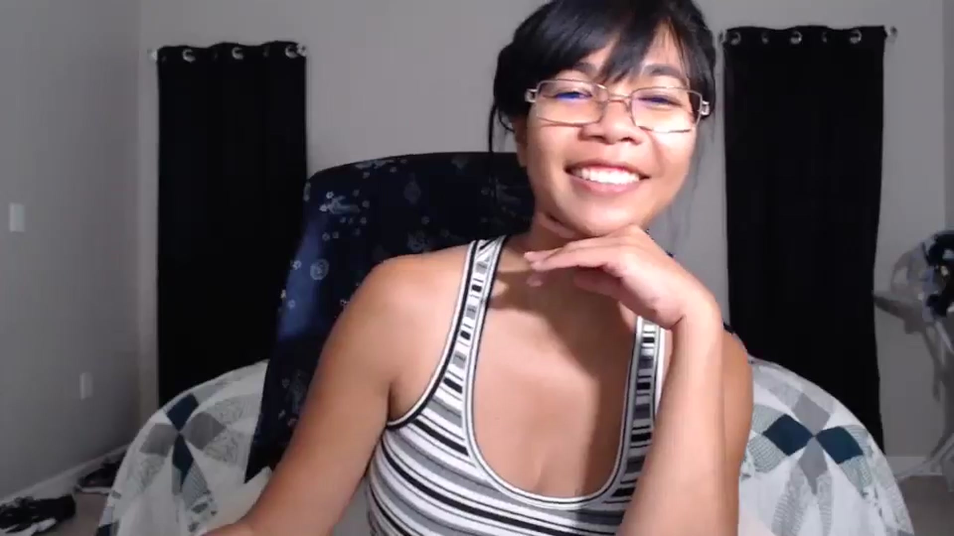 Gallery image thumbnail from Littlekai2023's myfreecams stream on, 04/30/2024, 03:00 image 4 of 20