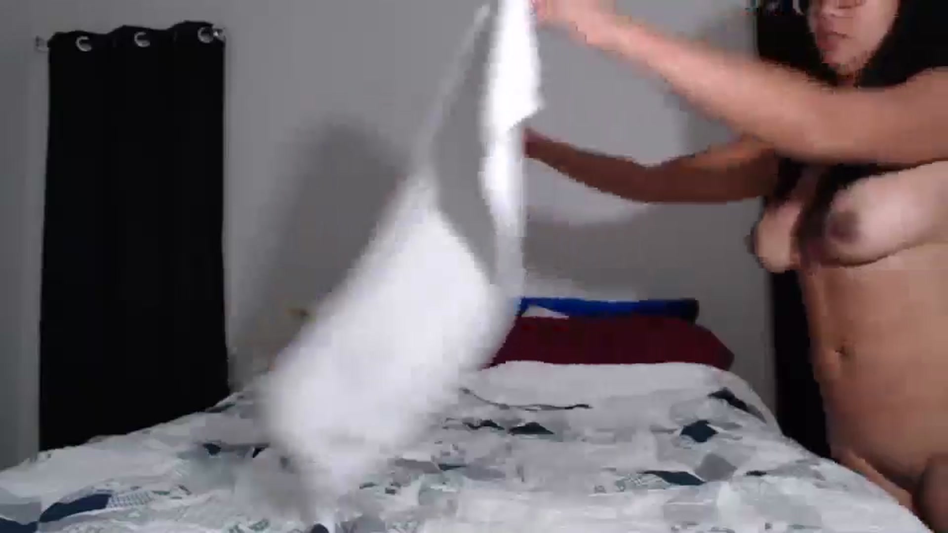 Gallery image thumbnail from Littlekai2023's myfreecams stream on, 05/03/2024, 04:39 image 19 of 20