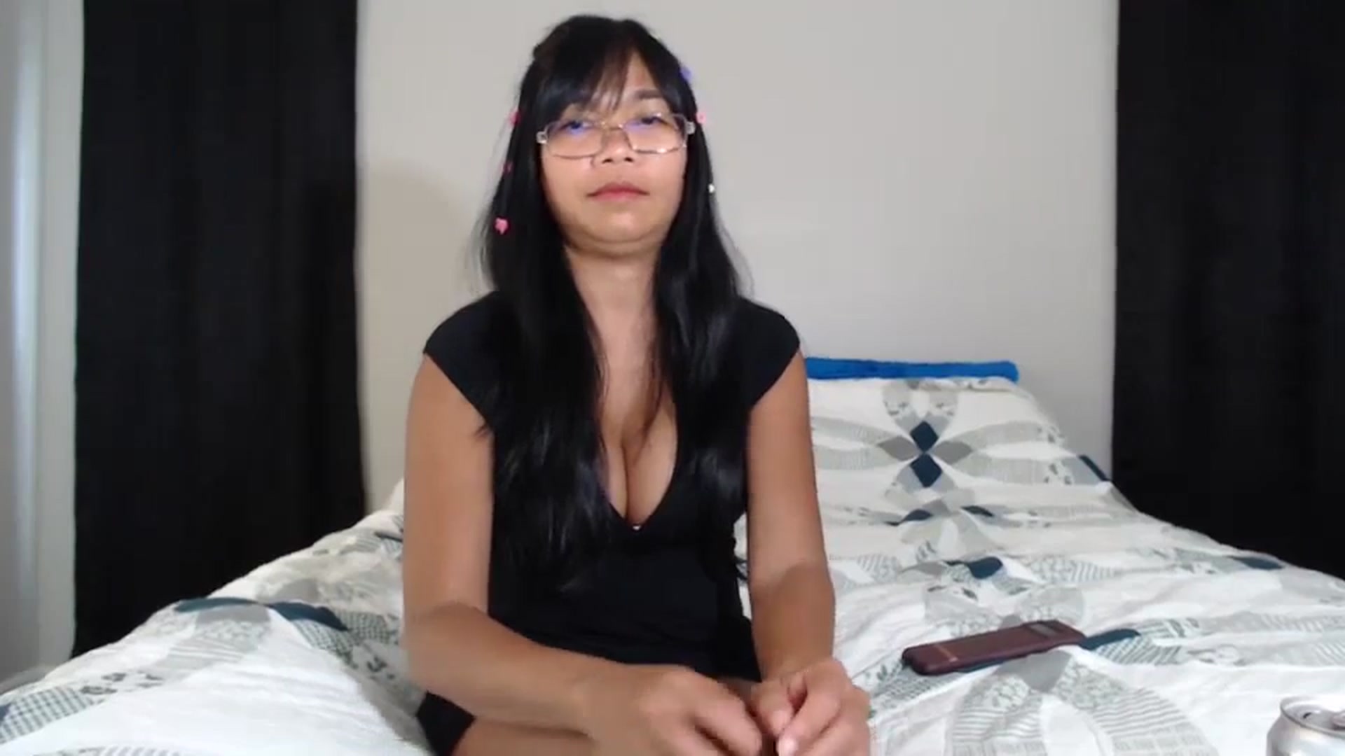 Gallery image thumbnail from Littlekai2023's myfreecams stream on, 05/06/2024, 24:02 image 3 of 20