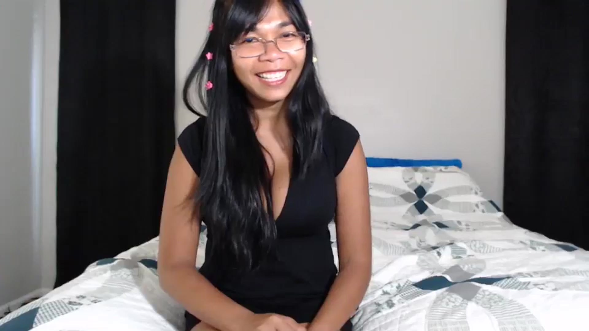 Gallery image thumbnail from Littlekai2023's myfreecams stream on, 05/06/2024, 24:02 image 9 of 20