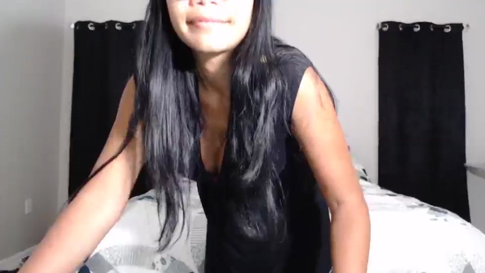 Gallery image thumbnail from Littlekai2023's myfreecams stream on, 05/06/2024, 02:44 image 18 of 20