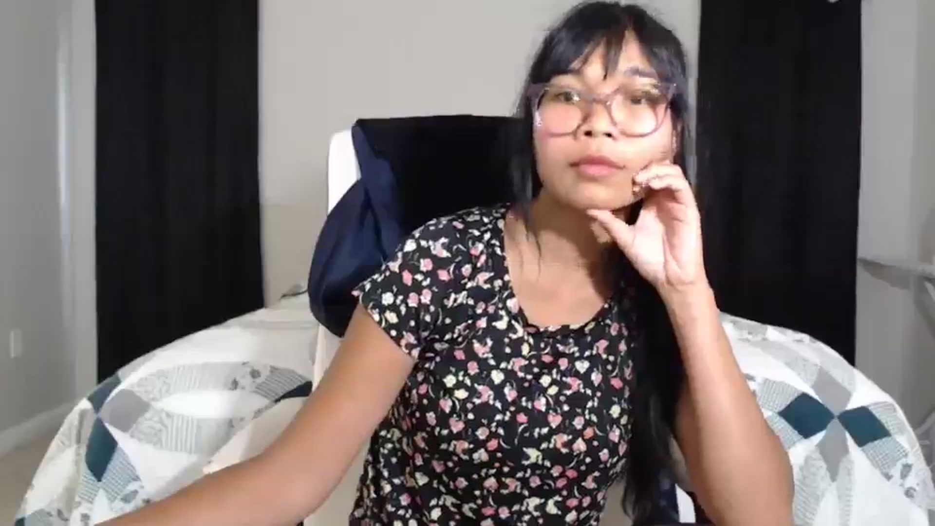 Gallery image thumbnail from Littlekai2023's myfreecams stream on, 05/13/2024, 24:00 image 3 of 20