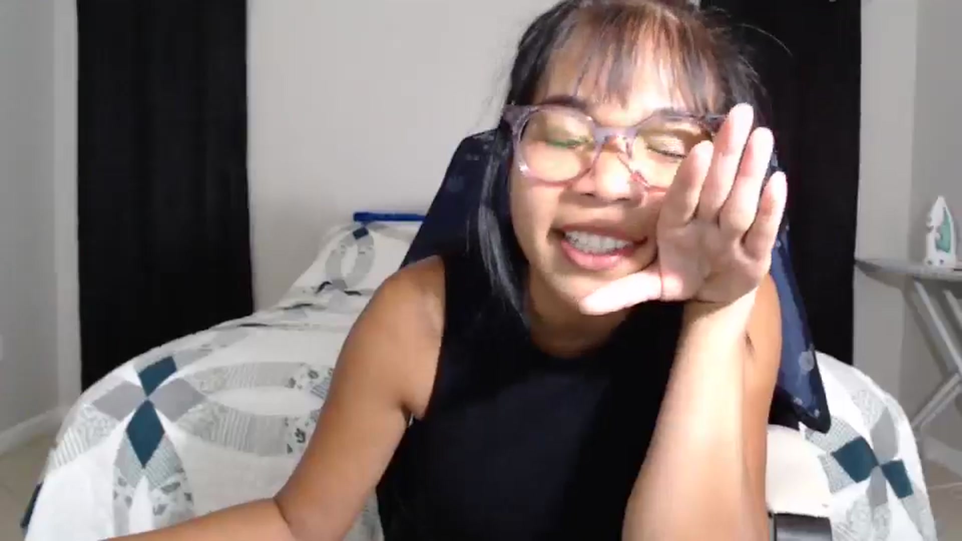 Gallery image thumbnail from Littlekai2023's myfreecams stream on, 05/14/2024, 03:13 image 16 of 20