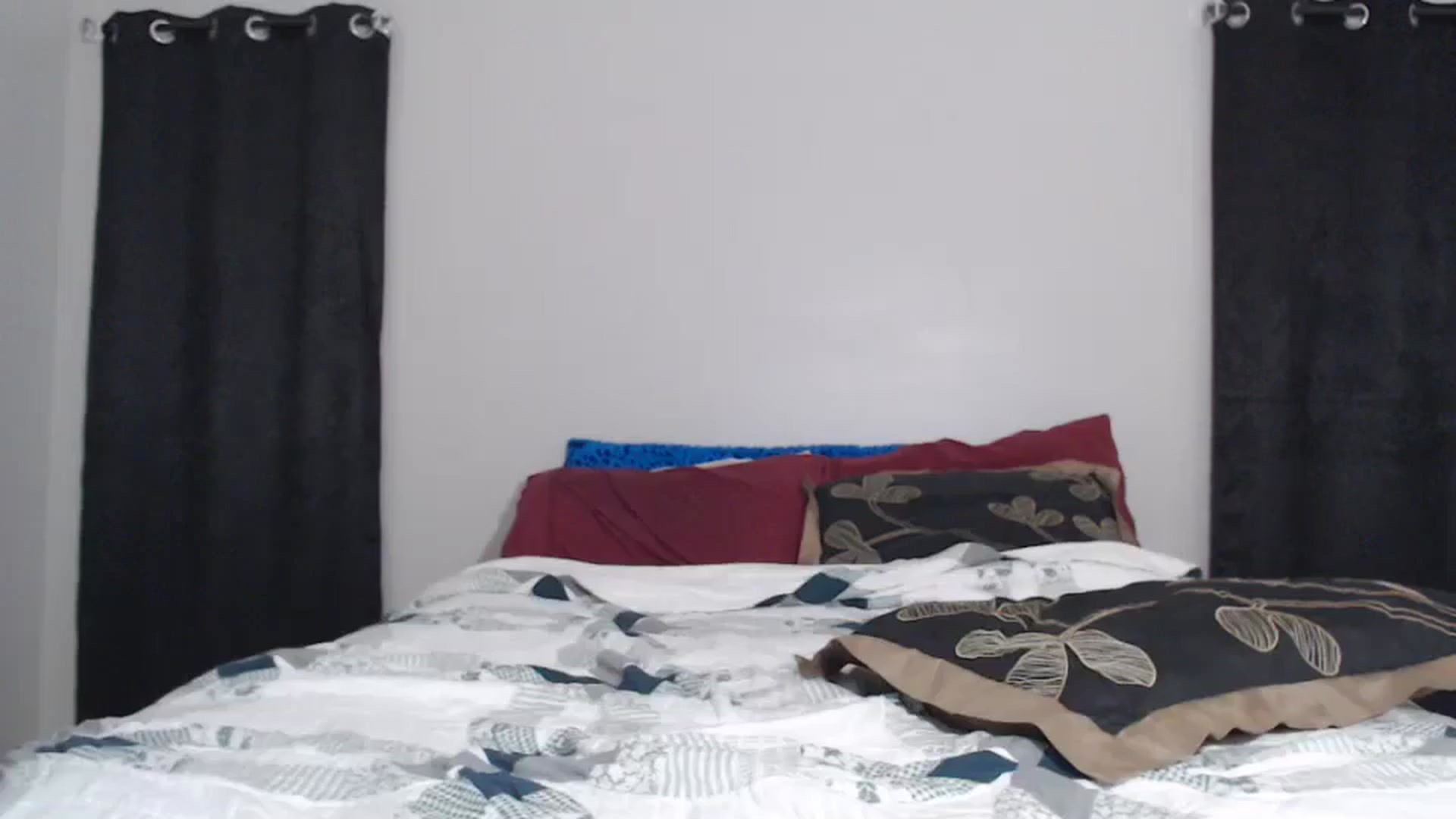 Gallery image thumbnail from Littlekai2023's myfreecams stream on, 05/15/2024, 03:11 image 17 of 20