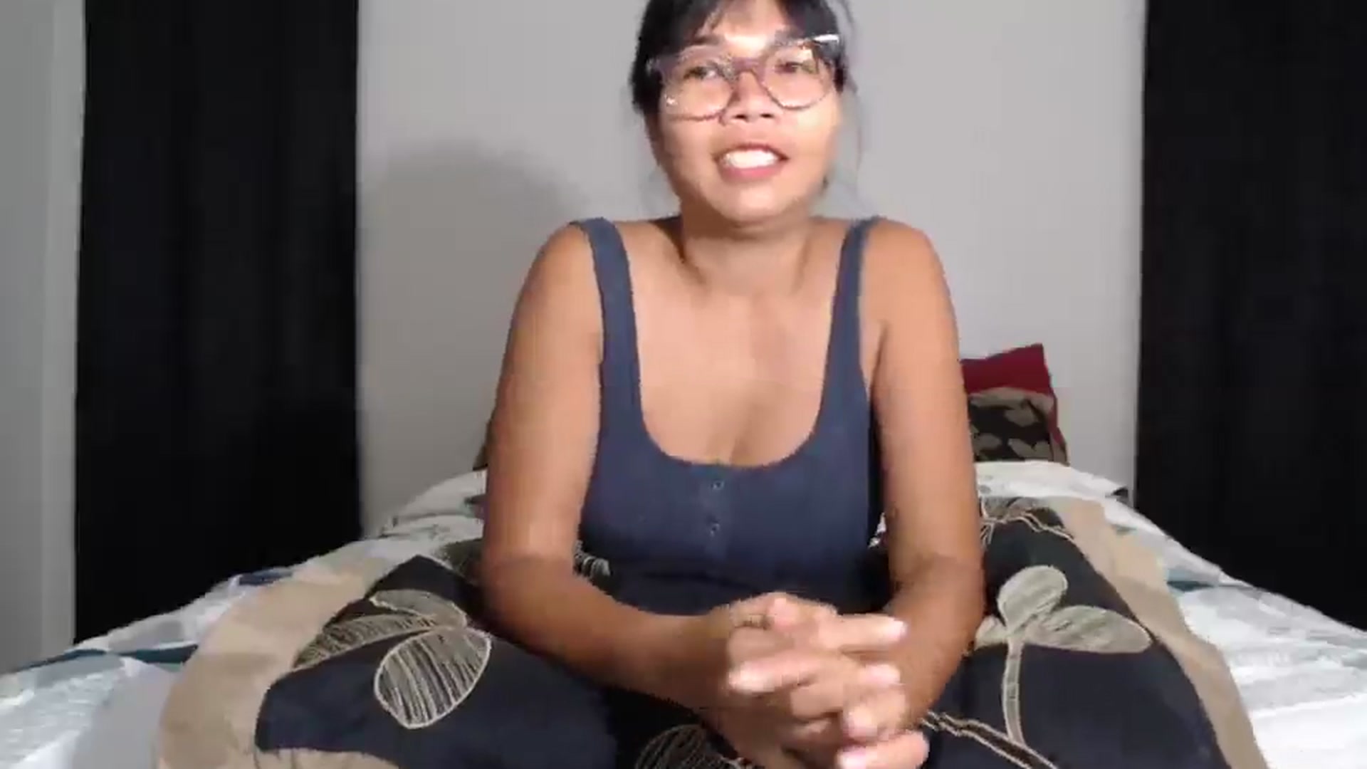 Gallery image thumbnail from Littlekai2023's myfreecams stream on, 05/15/2024, 03:11 image 7 of 20