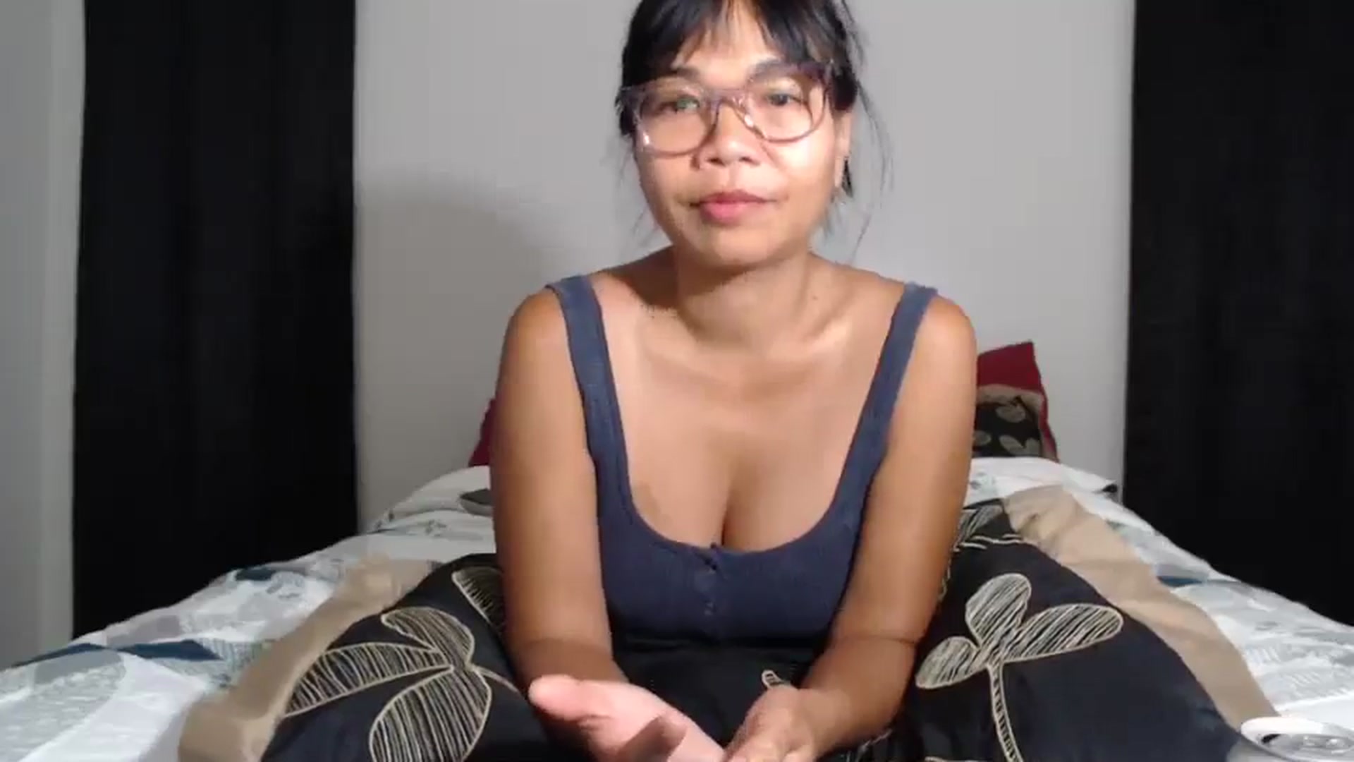 Gallery image thumbnail from Littlekai2023's myfreecams stream on, 05/15/2024, 03:11 image 8 of 20